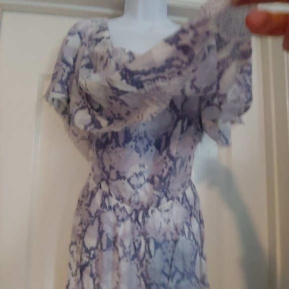 Elan Grey Snakeskin Pattern Sleeveless Wide Leg Jumpsuit Medium - Picture 2 of 12